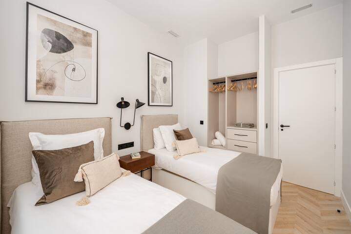 Malasaña VII 3BR 3BH gallery image 3