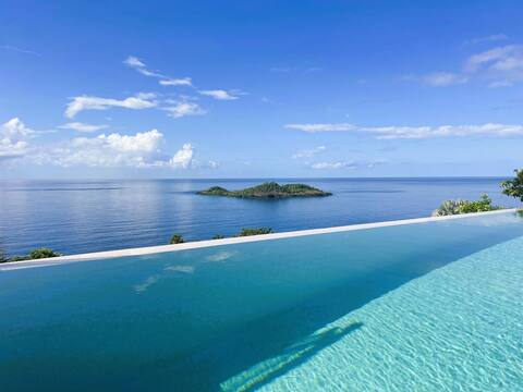 Villa with panoramic sea view
