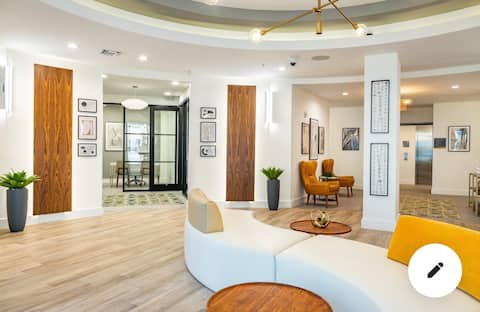 Top performing Airbnb: Entire Condo 2/1 Downtown Tampa in Channel District