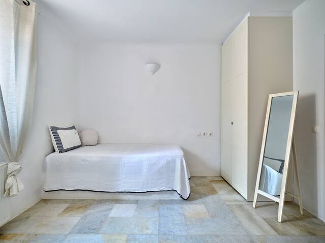Cycladic Villa, Blue Stories. gallery image 5