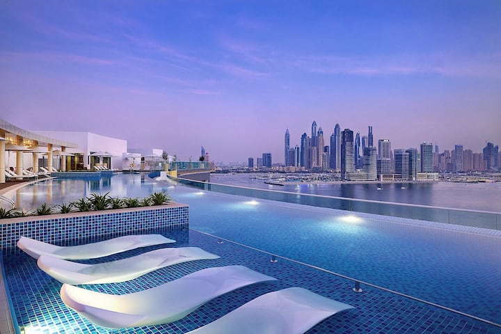Palm Jumeirah Holiday Rentals & Homes - The Palm Jumeirah, Dubai, United  Arab Emirates | Airbnb
