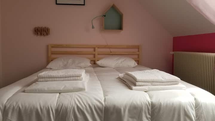 Chambre 1: lit double 140