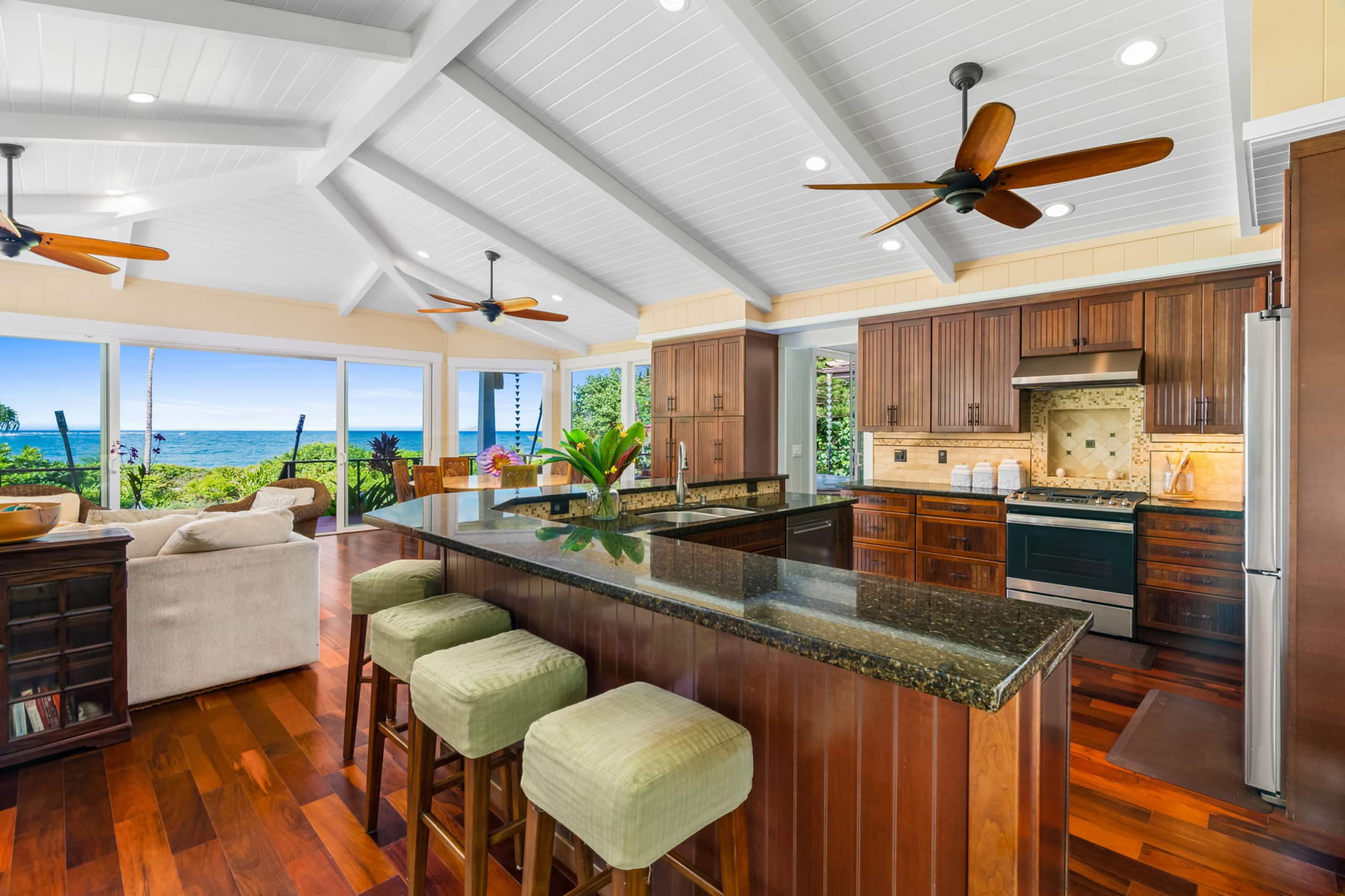 Home in Anahola · ★4.91 · 4 bedrooms · 6 beds · 4 baths - Photo 8