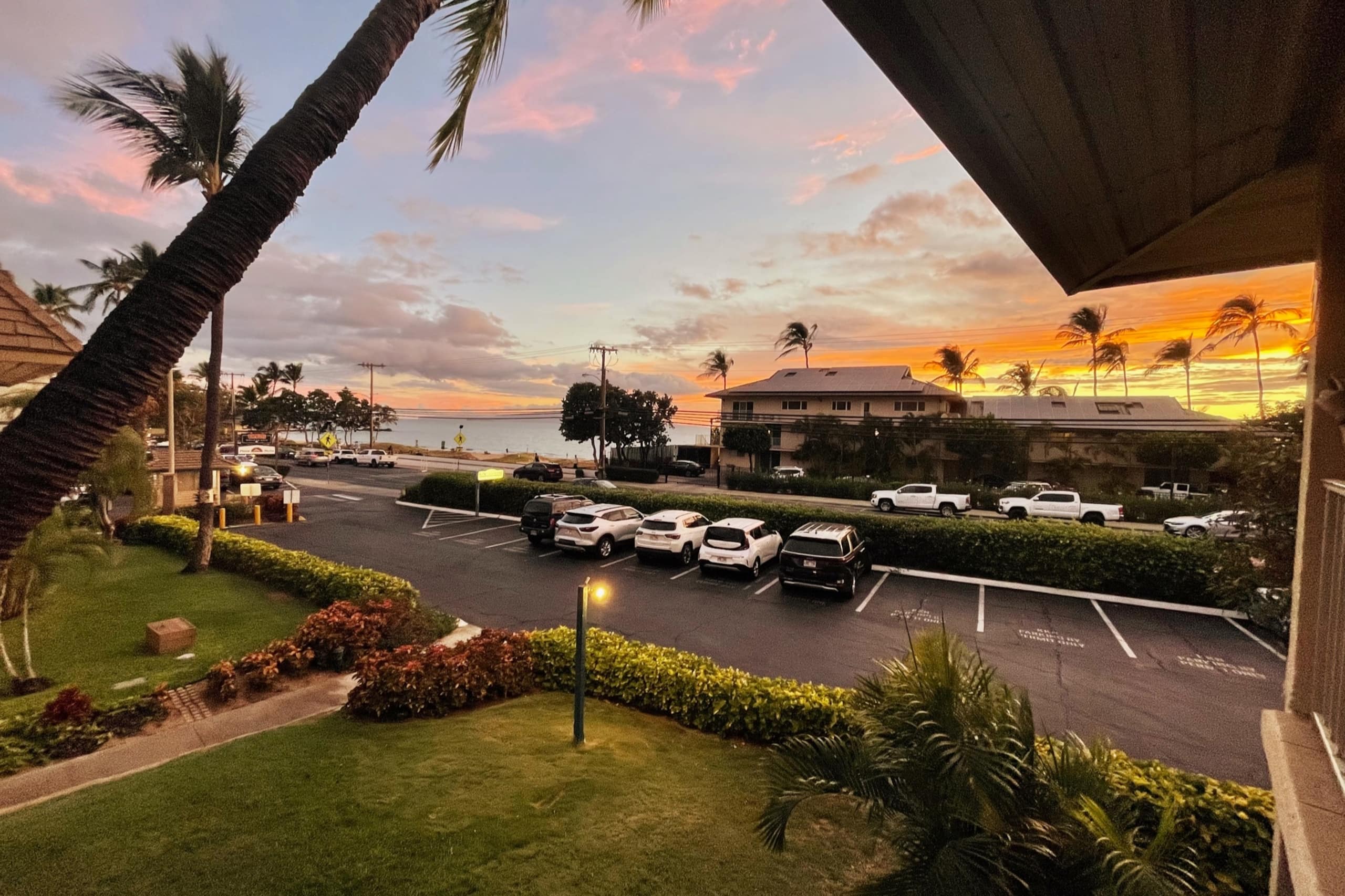 Condo in Kihei · ★4.94 · 1 bedroom · 2 beds · 1 private bath - Image 12