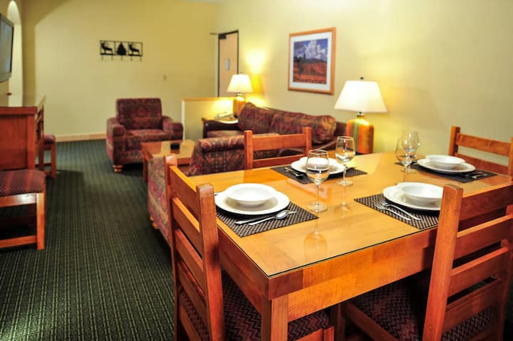 สร้างความทรงจำเพิ่มเติมเกี่ยวกับโต๊ะอาหารค่ำและรวมตัวกันเพื่อเพลิดเพลินกับอาหารมื้อโปรดของคุณ