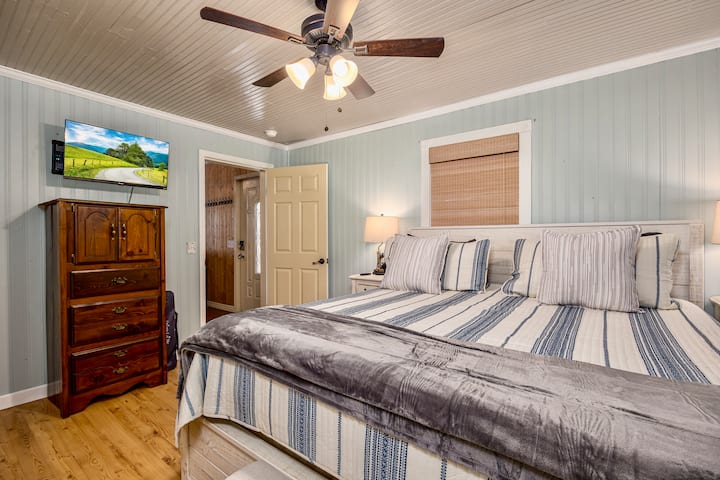 King bedroom downstairs. Comfortable and spacious.