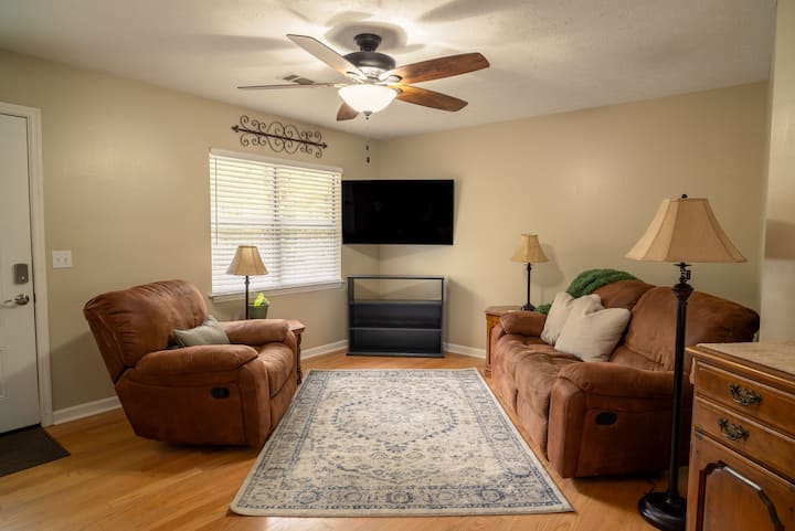 Little House On The Plains - Auburn University, Auburn