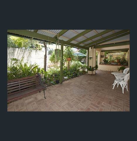 Mediterranean 5-Bedroom Retreat gallery image 2