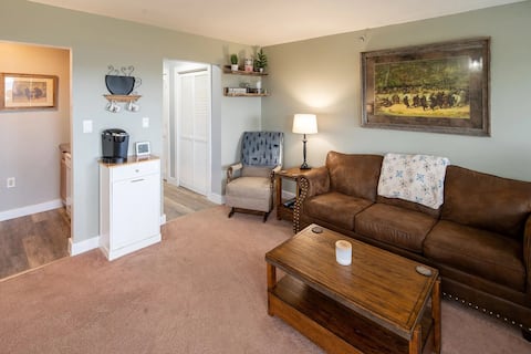 Successful Airbnb property: Spring & Summer Escape in the High Country in Sugar Mountain