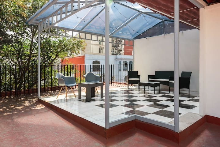 Condesa Exclusiva: 4 Recámaras, Equipada y Terraza gallery image 4