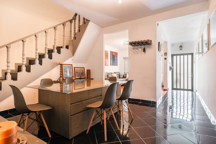 Condesa Exclusiva: 4 Recámaras, Equipada y Terraza