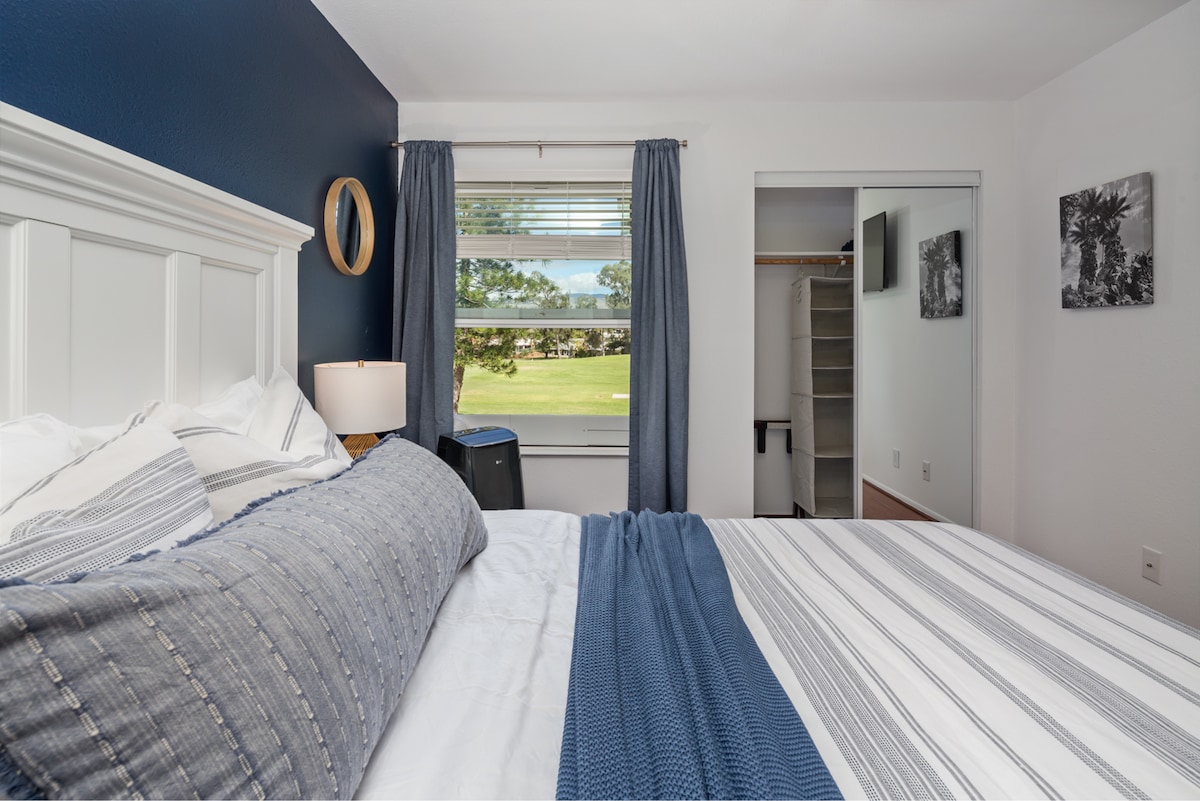 Pohľad na golfové ihrisko z hlavnej spálne