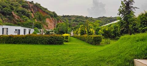 Nargis -pet friendly, pool villa