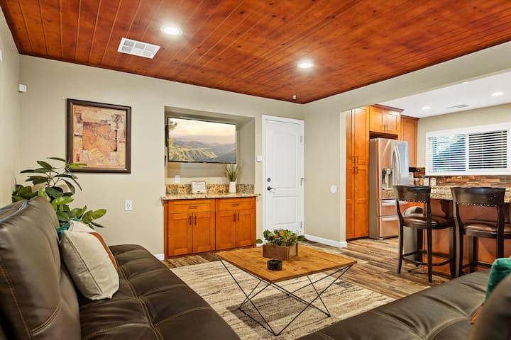 Beary Peaceful Fam Retreat | Ping Pong, Spa & Ac - Big Bear, CA