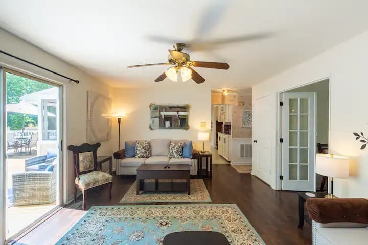 Spacious Retreat 5br 9 Beds Pool/hottub/gym Room - Six Flags America, Bowie