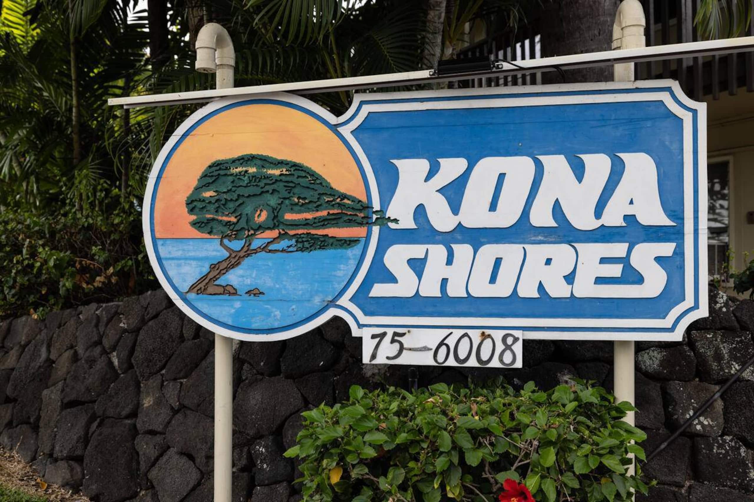 Condo in Kailua-Kona · ★4.94 · 1 bedroom · 2 beds · 1 private bath - Image 42