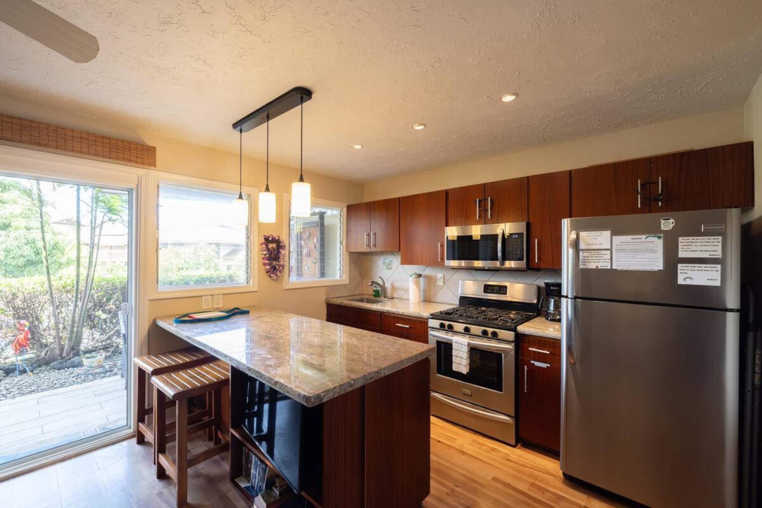 Condo in Kailua-Kona · ★4.94 · 1 bedroom · 2 beds · 1 private bath - Image 17