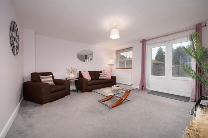 Stunning 3 Bed House | Parking | Garden! - Market Rasen