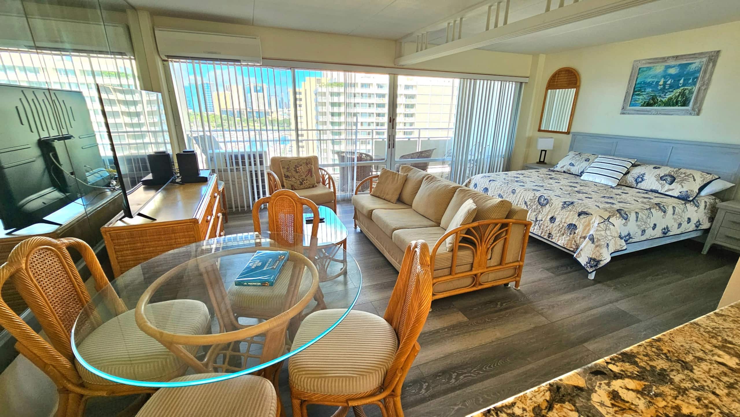 Condo in Honolulu · ★4.96 · 1 bedroom · 1 bed · 1 private bath - Image 20
