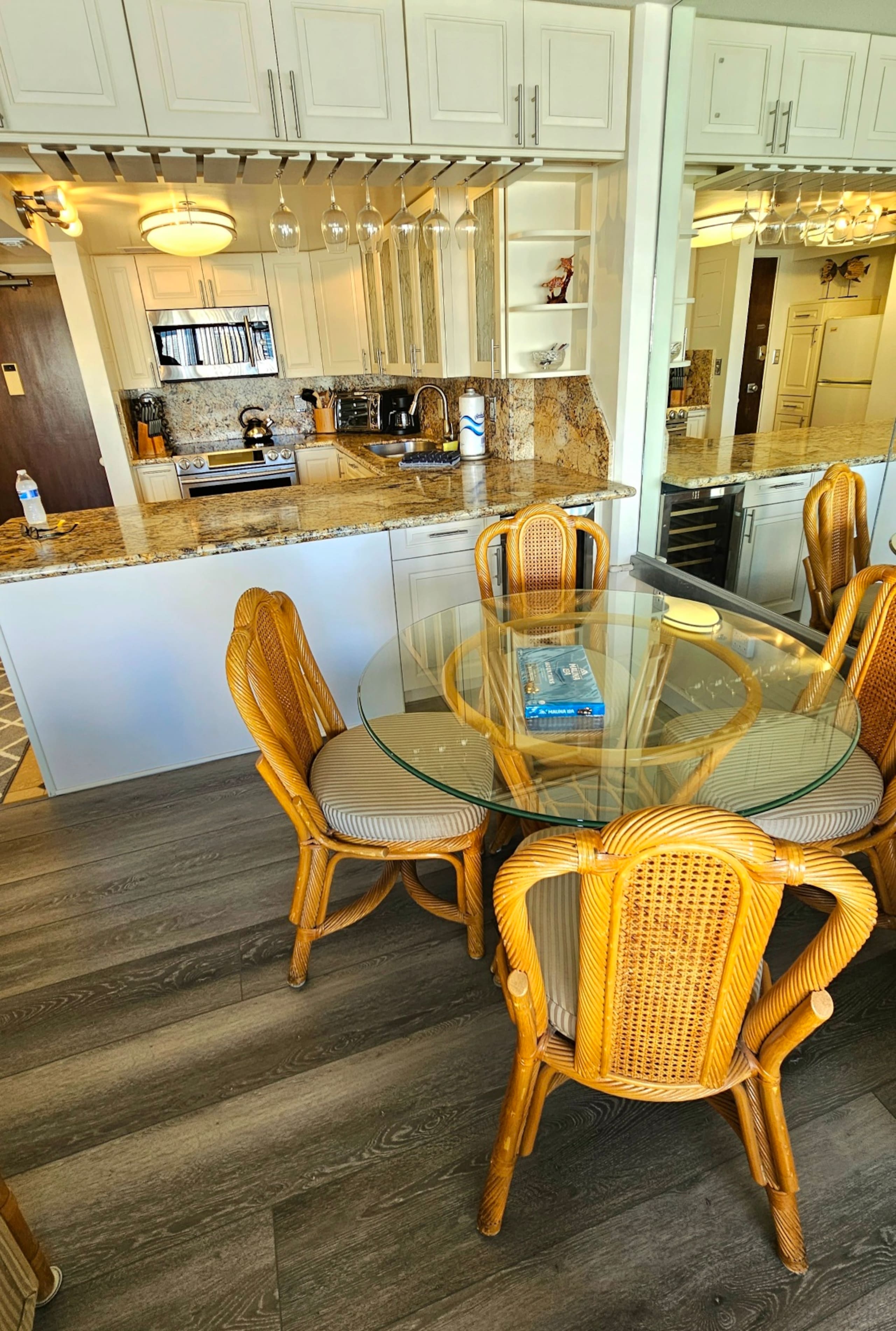 Condo in Honolulu · ★4.96 · 1 bedroom · 1 bed · 1 private bath - Image 12