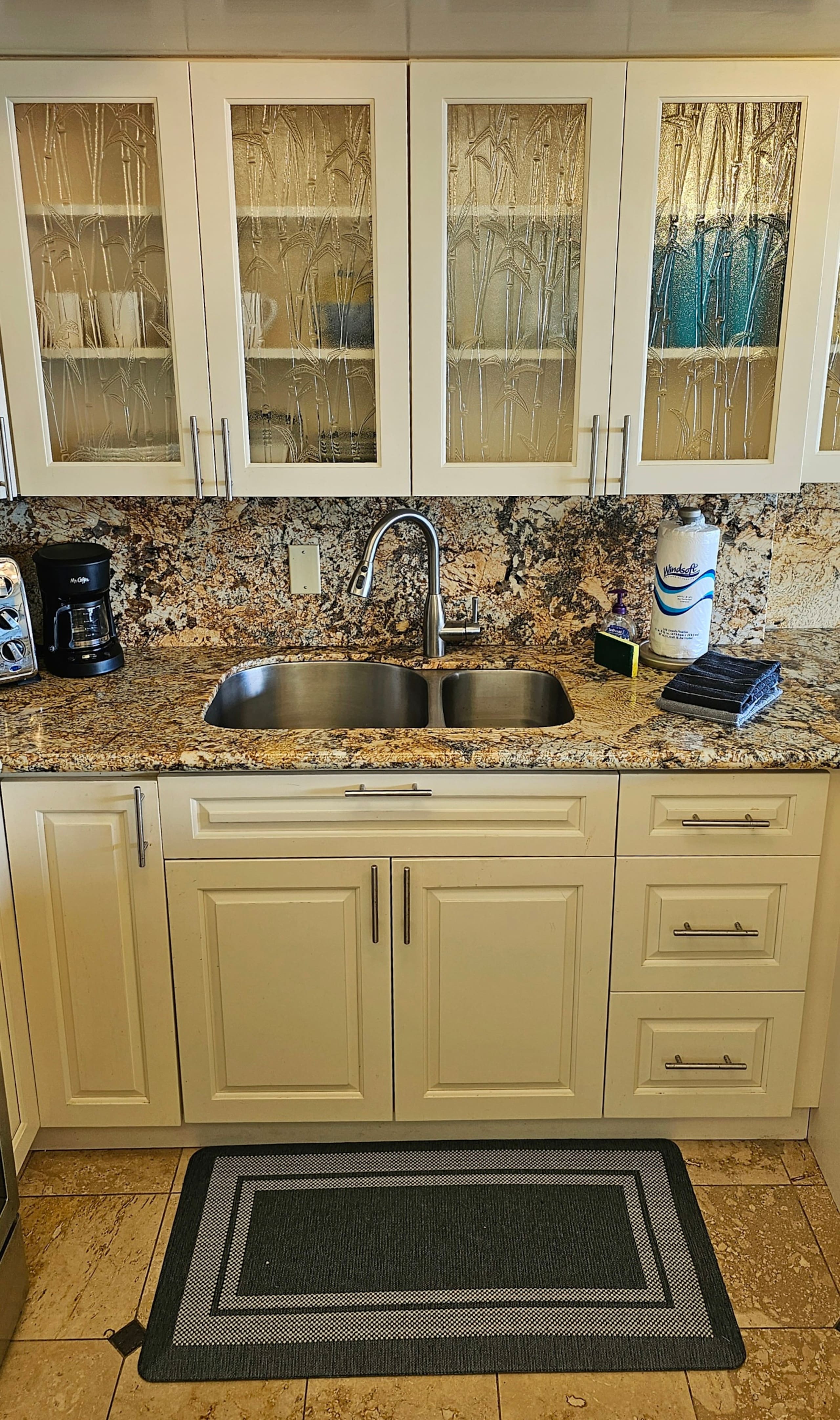 Condo in Honolulu · ★4.96 · 1 bedroom · 1 bed · 1 private bath - Image 7