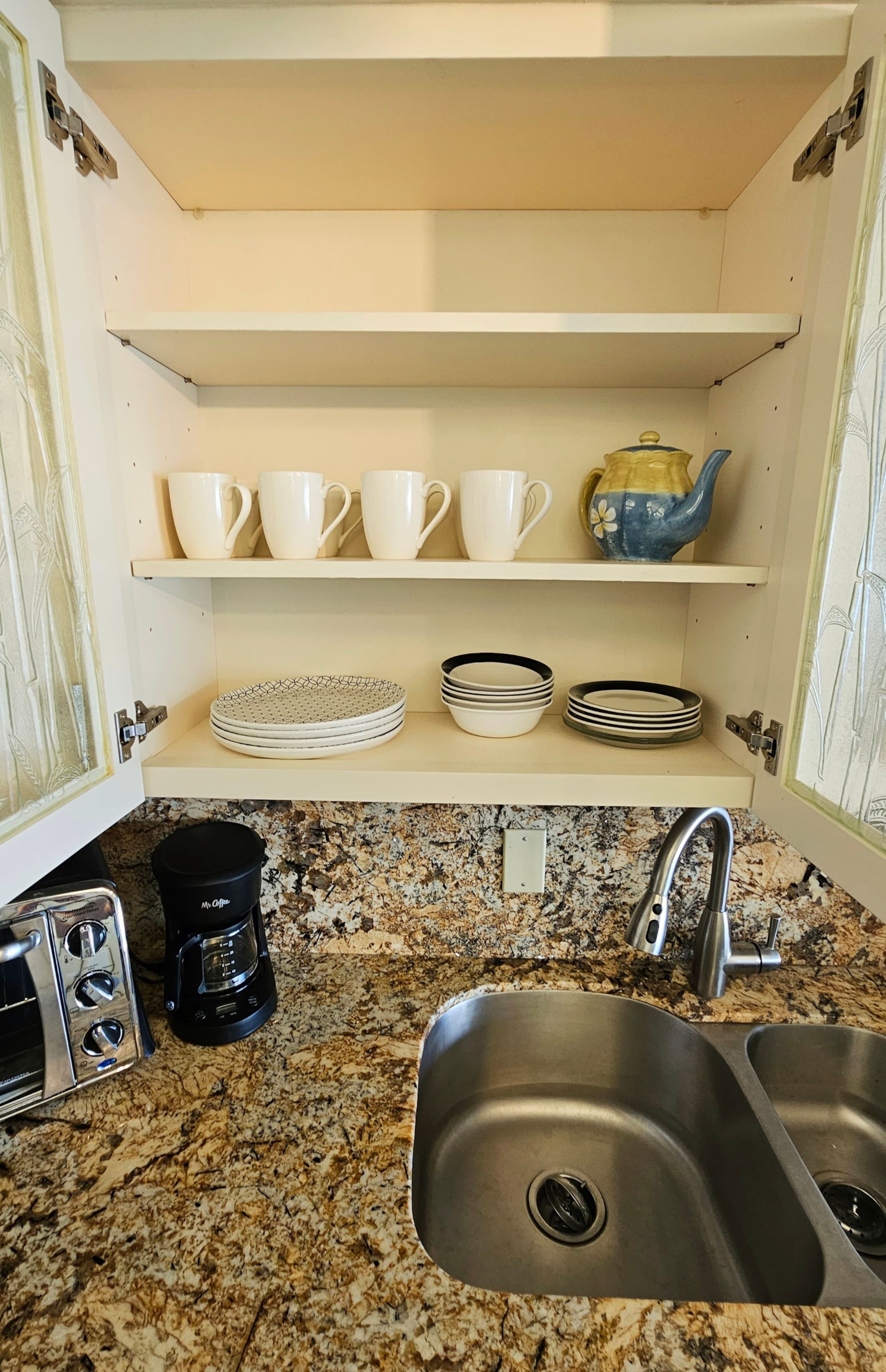Condo in Honolulu · ★4.96 · 1 bedroom · 1 bed · 1 private bath - Image 9