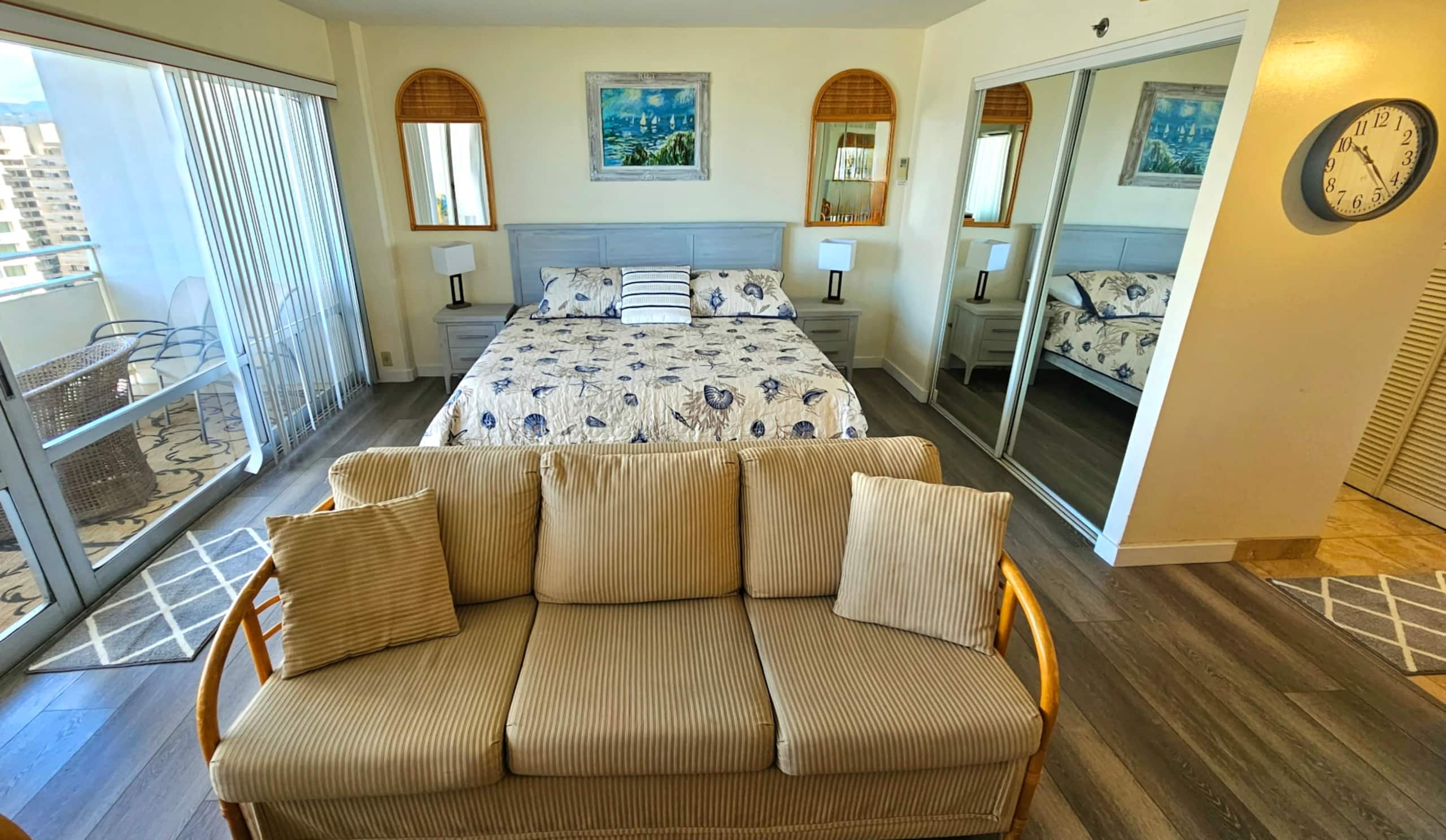 Condo in Honolulu · ★4.96 · 1 bedroom · 1 bed · 1 private bath - Image 18