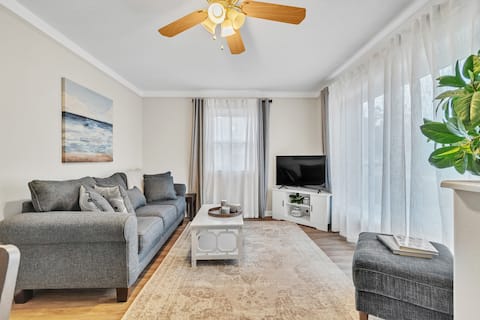 Fully furnished home, minutes from everything