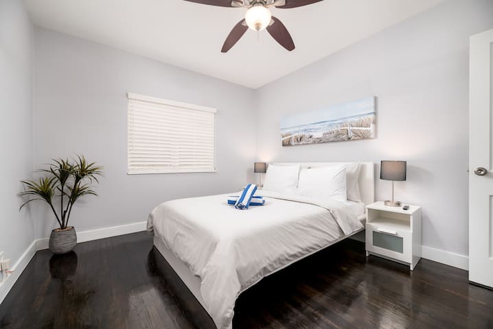Coco Del Mar managed Airbnb listing 1