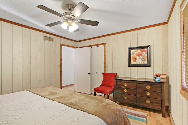 Chumba cha kulala 2 - Kitanda cha Kifalme