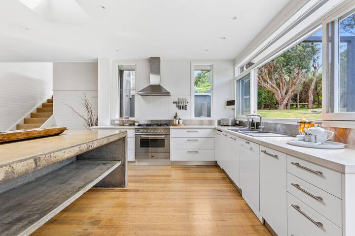 Shoreham Family Beach Paradise gallery image 5