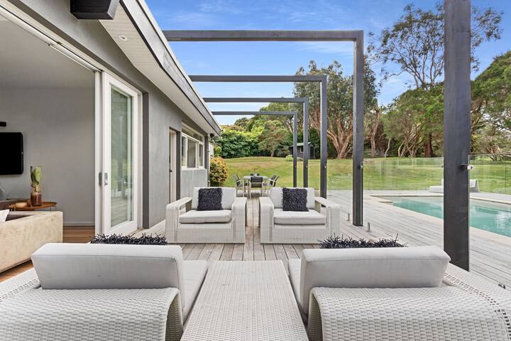 Shoreham Family Beach Paradise gallery image 2