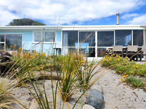 Merle's Retro Beach Bach