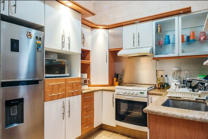 Spacious 5BR Home Metro Steps to Cafes | Pet OK! gallery image 2