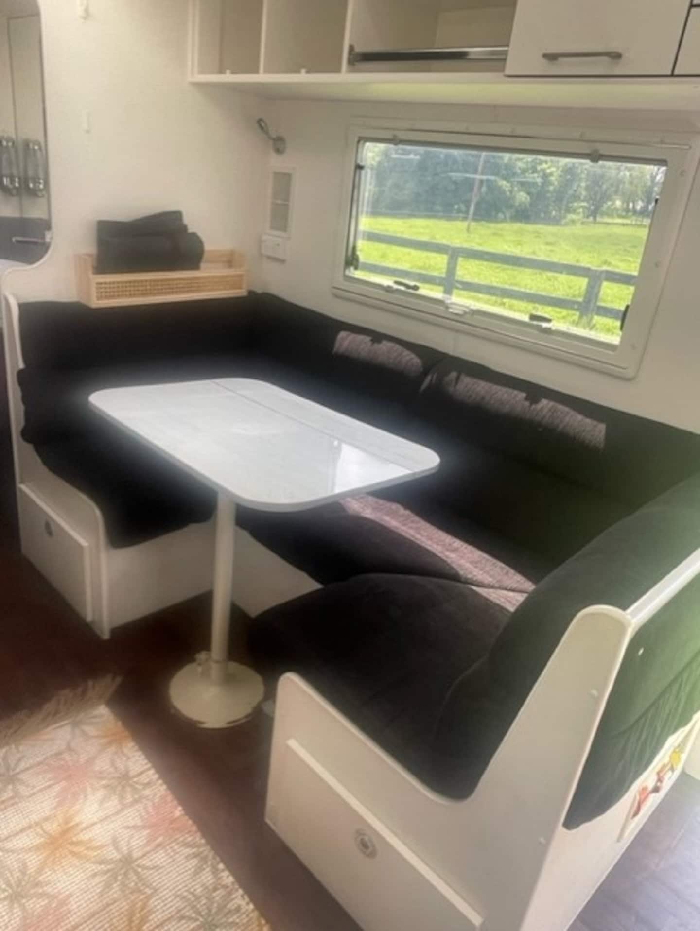Farm Stay Caravan Close To Hot Pools 5
