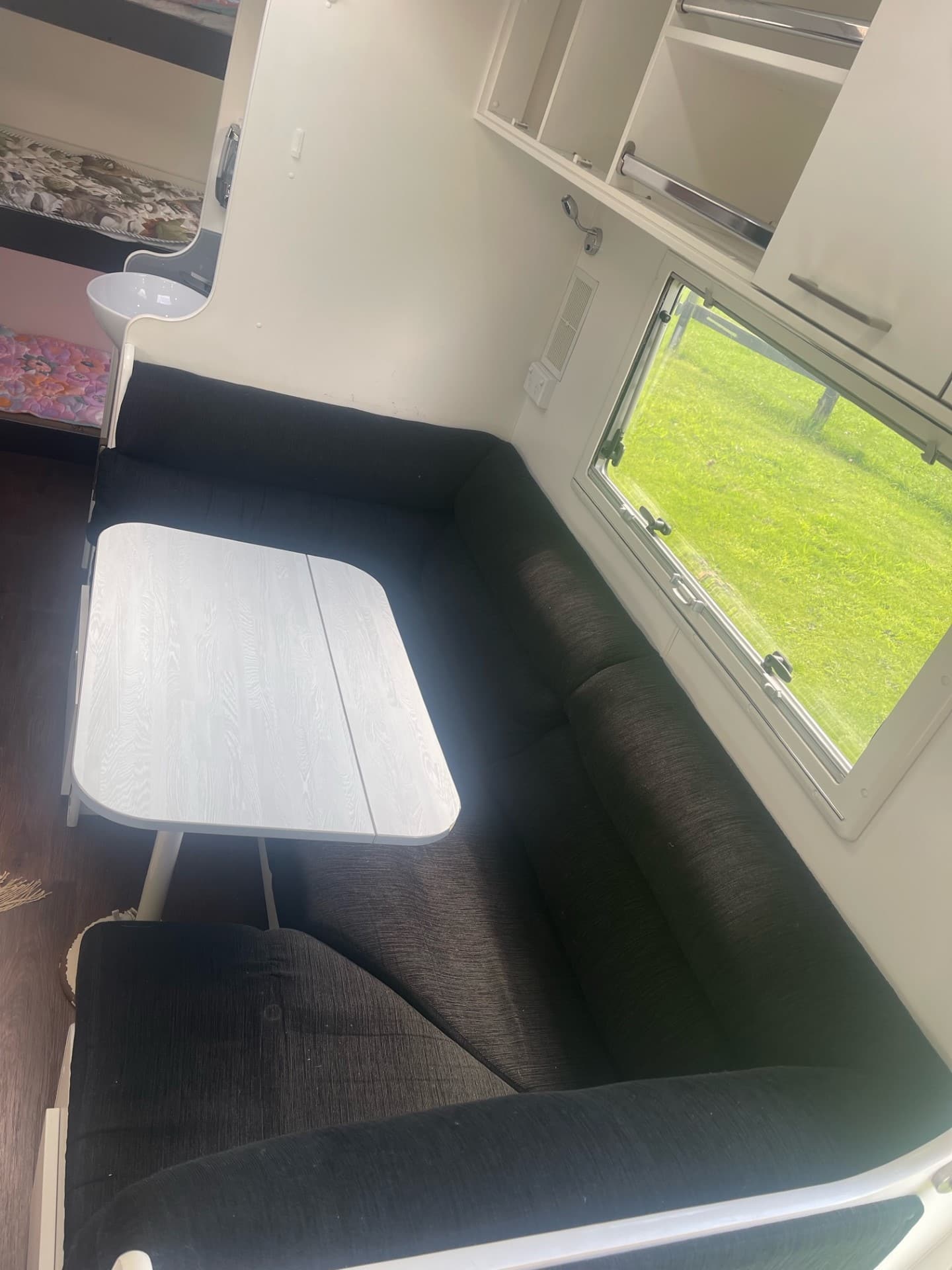 Farm Stay Caravan Close To Hot Pools 4