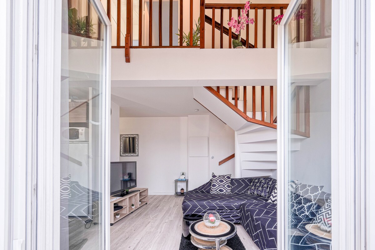 Top performing Airbnb: Villepinte-Roissy CDG Airport-Exhibition Park in Villepinte