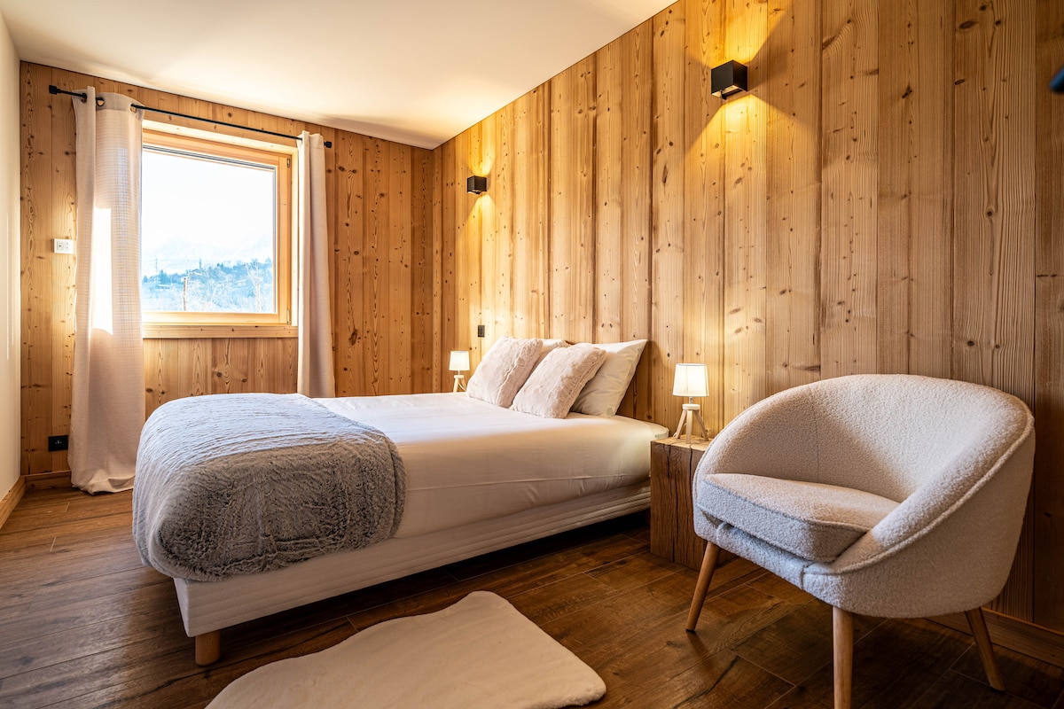 Спална соба 1 | Приземје

1 брачен кревет (широк 150-179