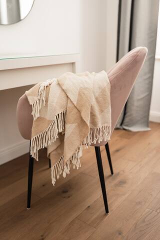 3BDR LUX Lessor town home, NEW! Under the Castle ! gallery image 5