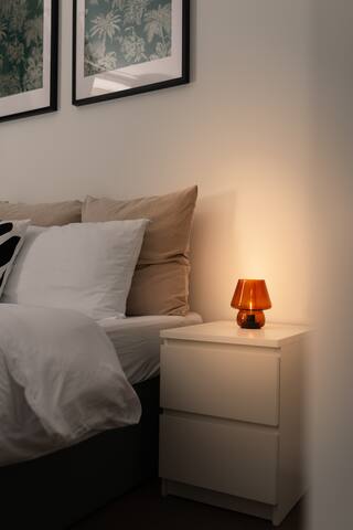 3BDR LUX Lessor town home, NEW! Under the Castle ! gallery image 4