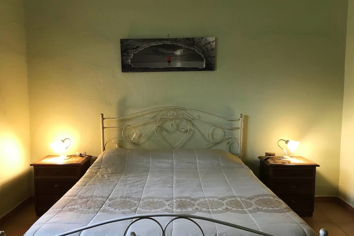 ორადგილიანი 2-საძინებლიანი