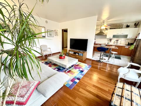 Top Airbnb: T2 – Ile de la Jatte: Charm and Tranquility à Levallois Perret