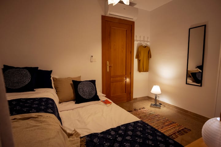 Chumba cha kulala chenye vitanda viwili