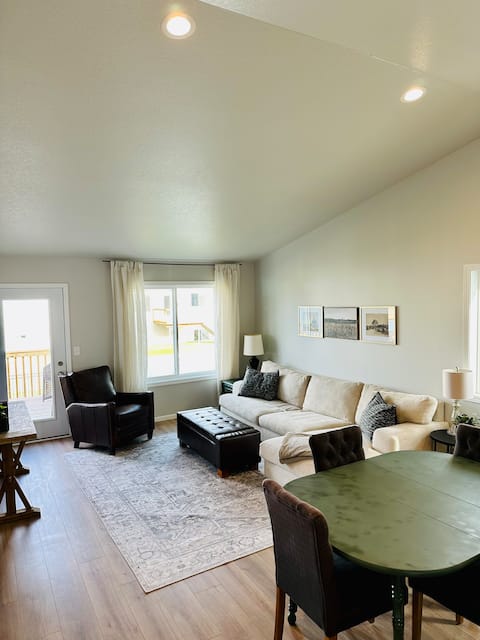 Rachel's Retreat: Spacious new home in West Fargo
