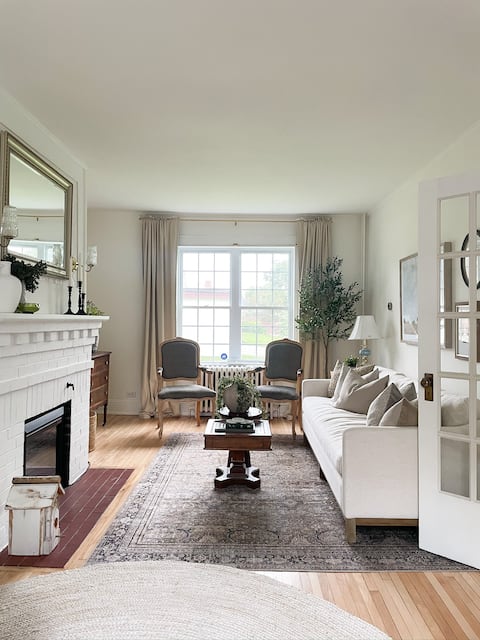 Character-Filled Home: 3 Queen Size Beds