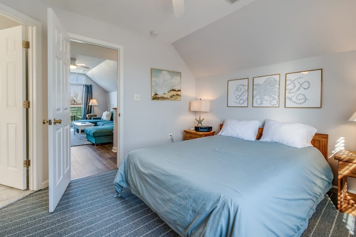 Bedroom 5 with en suite bathroom