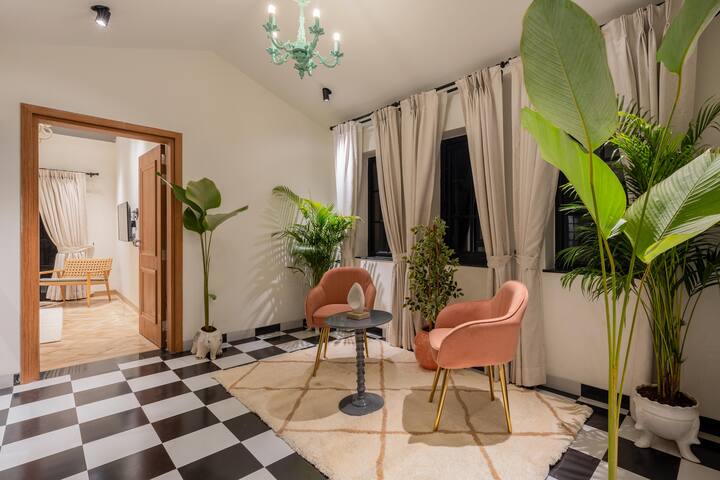 Living room image 3