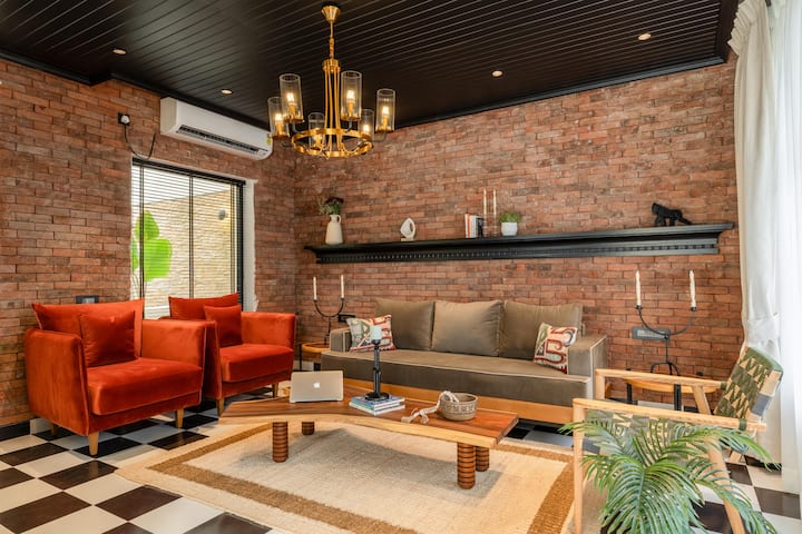 Living room image 7