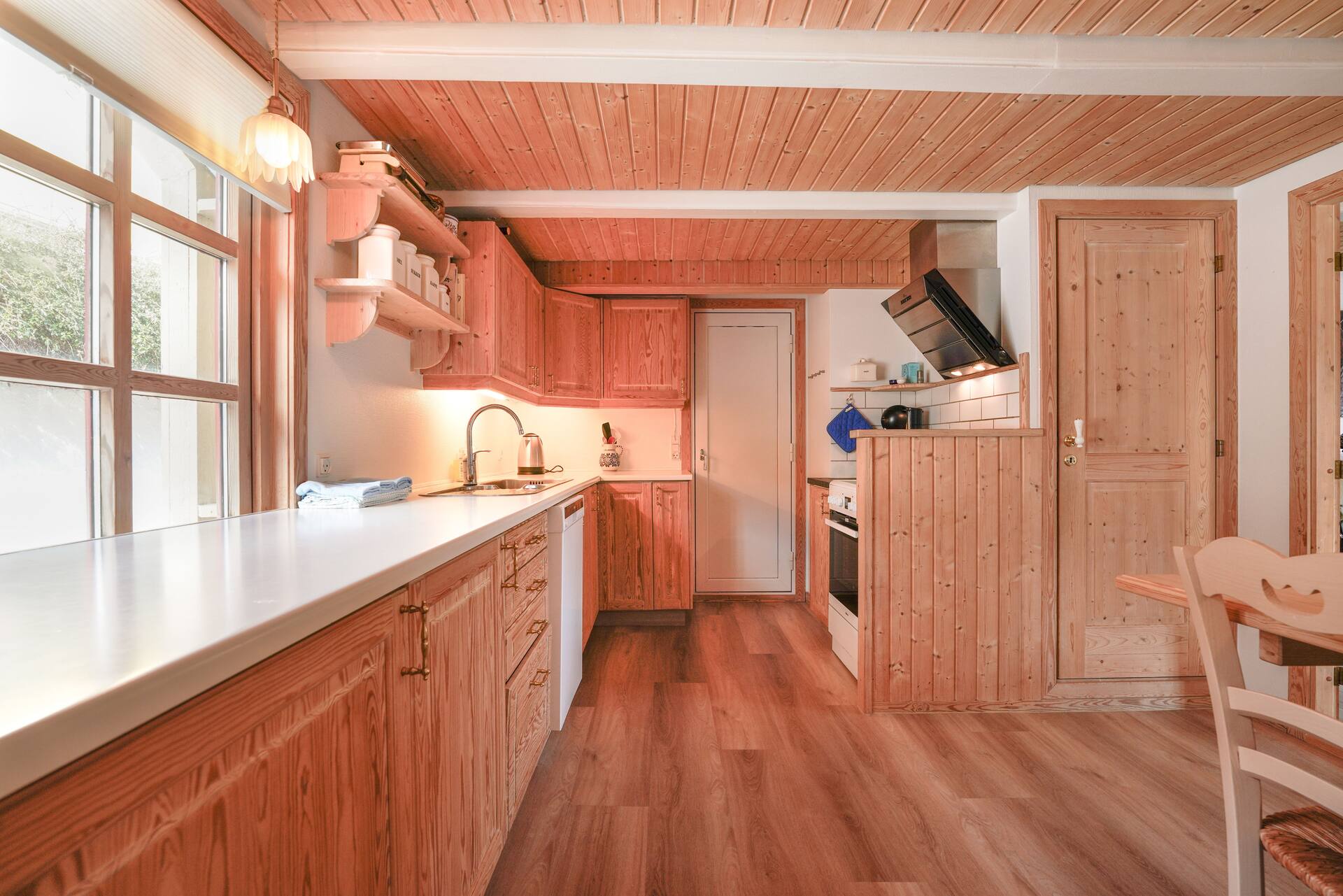 Lovely 4 Bedroom House in Vestmanna — photo 5