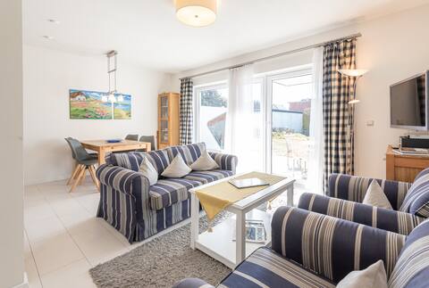 Sunny holidays in Nordseegruß 1